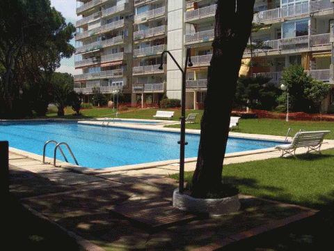 Piscina de los apartamentos BERMAR PARK de Gav&agrave; Mar